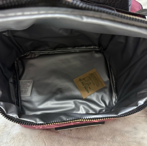 💜🔹️Betsey Johnson🔹️purple Insulated Lunch Tote with crossbody strap Bows - Picture 4 of 4